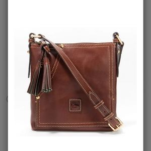 Dooney & Bourke Huntington letter carrier